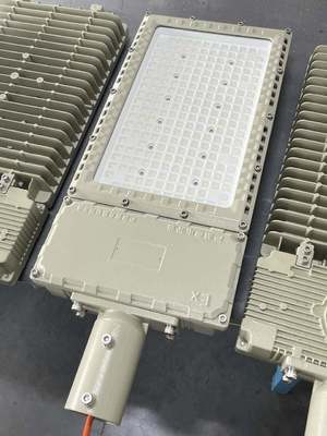 Lampu Jalan Led Tahan Ledakan Paint Booth – Kelas 1 Divisi 1, 50W hingga 250W, Berperingkat Lokasi Berbahaya