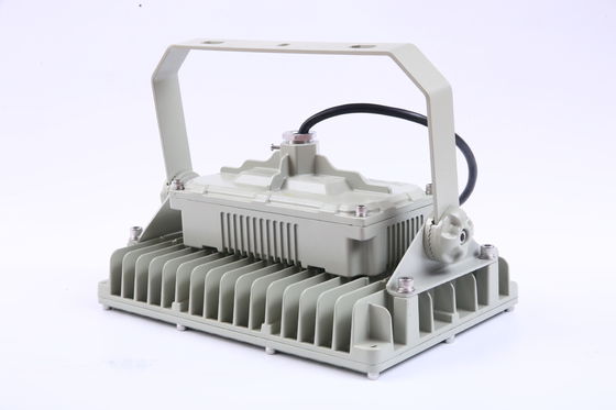 Lampu Sorot LED Tahan Ledakan Efisiensi 130lm/w untuk Pemasangan Gantung di Lingkungan yang Menantang