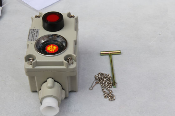 Aluminium paduan Ex d e IIC tahan ledakan panel kontrol IP66 225A kotak tahan ledakan untuk industri