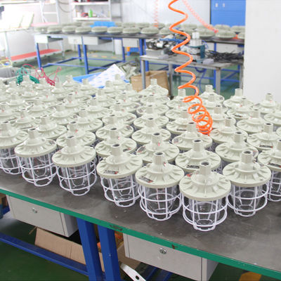 HID Lampu Sumber Cahaya Proof Ledakan HID 9 Lumens 70 Cri Cocok untuk lokasi berbahaya dan kebutuhan pencahayaan industri