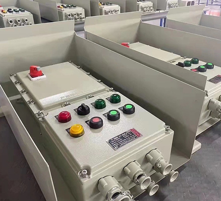 Panel kontrol luar tahan ledakan berlapis bubuk dengan panel depan paduan aluminium 2 mm