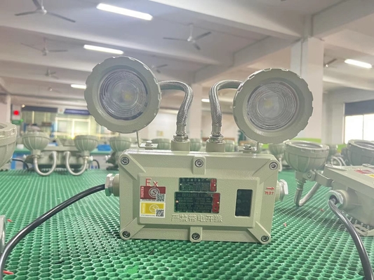ExdeIICT6 Gb/Ex TD A21 IP66 T80C Lampu darurat tahan ledakan untuk kondisi yang keras