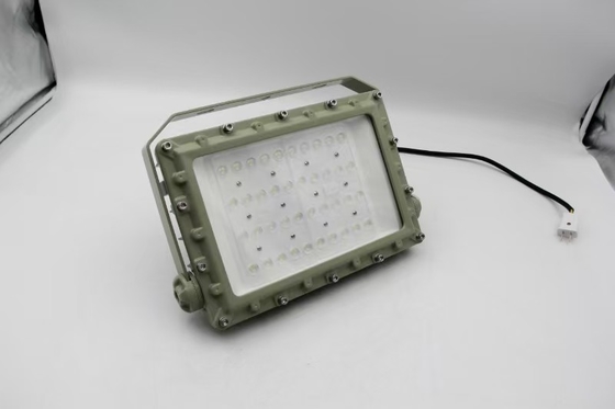 Industri petrokimia 135 lumen / Watt 150w led lampu banjir tahan led untuk Zona1,2&amp; Zona21,22