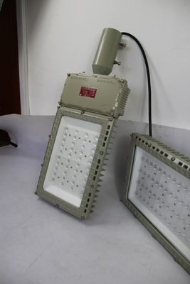 100W 130lm/W Ledakan Proof Flood Lampu luar tahan air kekakuan tinggi operasi skala besar pekerjaan pencahayaan
