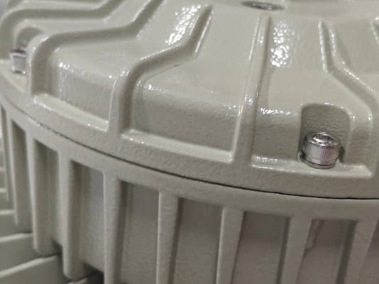 Die Casting Aluminium LED Bay Lampu dengan Bracket Mount 50000hrs Umur
