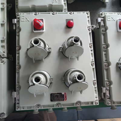 Kotak Distribusi Penerangan Tahan Api ATEX Bersertifikasi Seri CNEX CXM Ex D E IIC Perlindungan IP66 Perumahan Aluminium Tahan Lama Untuk Zona Berbahaya