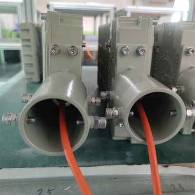 Ex Proof LED lampu jalan banjir ATEX bersertifikat Flameproof Disesuaikan IP66 180lm/watt untuk pembangkit gas