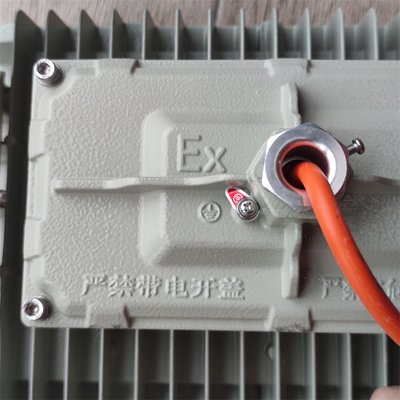 Ex Lampu banjir LED tahan api dengan drive MEANWELL untuk lingkungan yang keras 170lm/watt 295V