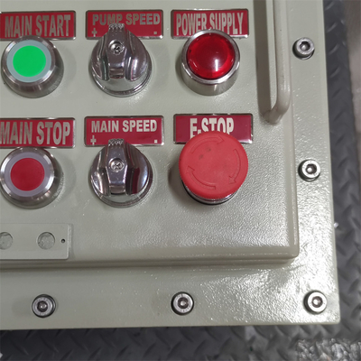 ATEX CNEX peringkat Ex d Flameproof Panel Box Enclosure IP66 WF2 untuk Area Berbahaya dengan Kabel Masuk Disesuaikan 295Vac