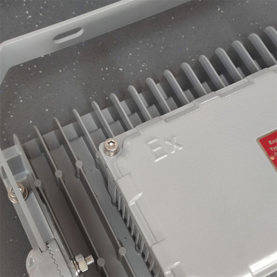 200W ATEX-Certified Led Lampu Banjir Lampu Lampu tahan api Solusi Pencahayaan Untuk Petrokimia 160lm / W Lumen Output