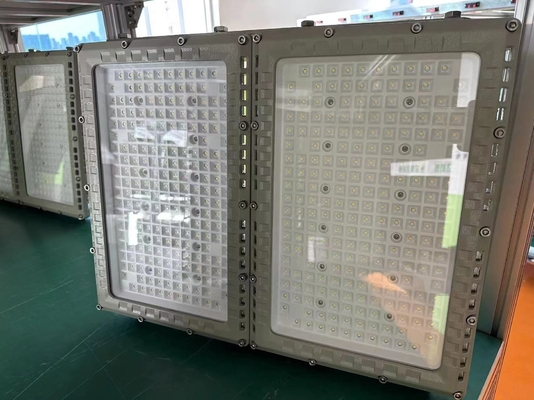 Lampu banjir LED tahan ledakan CREE dengan sertifikat ATEX ISO9001 untuk pencahayaan area berbahaya