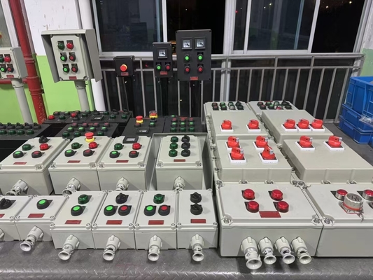 Panel tahan api bersertifikat ATEX CNEX dengan rating AC220/380v Powder Coated untuk ketahanan yang lebih baik