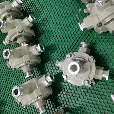 Waterproof area IP66 Zona1 Kotak penghubung aman ledakan untuk lingkungan berbahaya