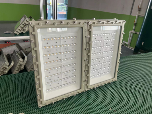300-500 Watt Ledakan Proof Flood Light Waterproof Anti Korosi 140lm/W 220v 380v