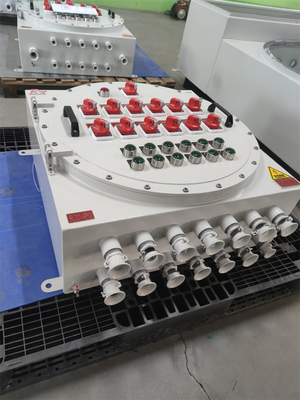 380VAC Flameproof Panel Disesuaikan Kabel Masuk CNEX ATEX