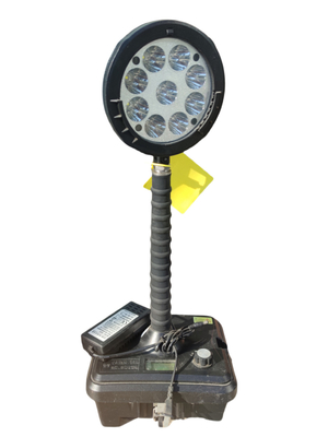 Zona 1 Offshore Onshore Explosion Proof Portable LED Working Lighting Whole Plastic GRP 100-295VAC Untuk Bahaya Minyak Lingkungan