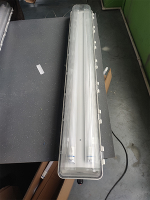 2*54W Anti Eksplosif Lampu Fluoresen ATEX IECEx Sertifikasi Waterproof WF2 100lm/w Lampu Efisiensi Langit-langit Mounting Untuk Zona 21 22 1 2