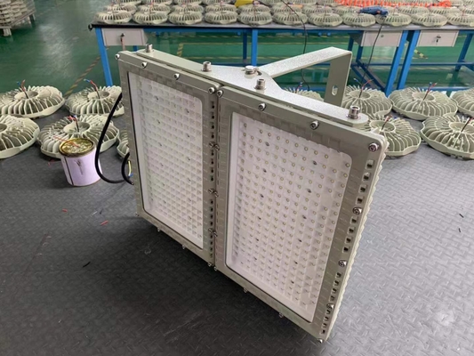 CREEs 50-240 watt lampu banjir LED dengan 50 000 jam hidup dan warna yang dapat disesuaikan