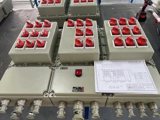 Panel kontrol IP66 yang aman dengan kandang tahan api