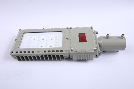 Lampu Jalan LED Anti Ledak IP66 WF2 100w 120w 150w 200w 240w ATEX AC100-277V Lampu Sorot Anti Ledak LED untuk Penerangan Jalan