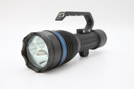 Lampu senter portabel LED tahan ledakan yang efisien, bercahaya tinggi, bersertifikat ATEX & IECEx, dapat diisi ulang, untuk daerah berbahaya & penggunaan industri