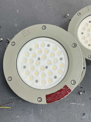 ATEX Led High Bay Light tahan ledakan 150W ️ 120° Beam Angle Kecerahan tinggi untuk daerah berbahaya gas