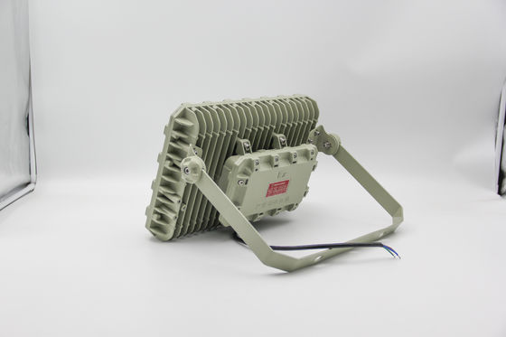 Lampu Sorot LED Anti Ledakan | Tahan Api, Tahan Air, Hemat Energi – Untuk Lingkungan Berbahaya