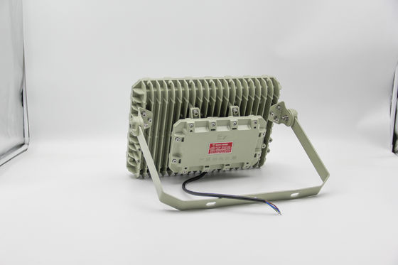 Lampu Sorot LED Anti Ledakan | Tahan Api, Tahan Air, Hemat Energi – Untuk Lingkungan Berbahaya