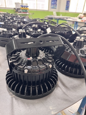 Lampu High Bay LED Anti Ledakan 100W-240W Bersertifikasi ATEX IECEx IP66