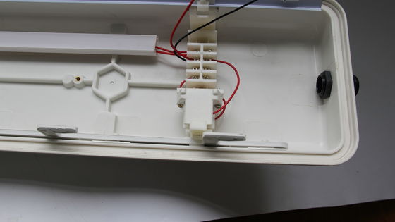 Lampu Linear Anti Ledakan Seri BYS dengan Sertifikasi Ganda – Perlengkapan LED Area Berbahaya yang Disetujui ATEX/IECEx/CNEX, Berperingkat IP66, Garansi 5 Tahun, Watt dan Ukuran yang Dapat Disesuaikan