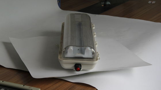 Lampu LED Linear Tahan Lama 0.6m/1.2m ATEX/IECEx/CNEX Tahan Ledakan Tingkat Industri IP66 untuk Area Berbahaya Pabrik Minyak & Gas Kimia Pertambangan Fasilitas Kelautan Desain hemat energi mengurangi