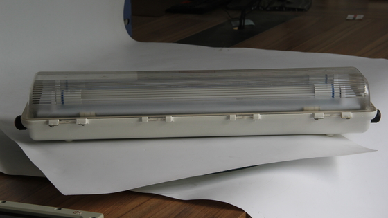 Lampu Linear LED Tahan Air Anti Ledakan untuk Rig Minyak, Pabrik Kimia, dan Pompa Bensin – Bersertifikasi ATEX/IECEx/CNEX, Hemat Energi, Tahan Lama, Pemasangan Mudah