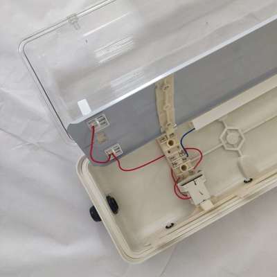 Lampu LED Linear Tahan Lama 0.6m/1.2m ATEX/IECEx/CNEX Tahan Ledakan Tingkat Industri IP66 untuk Area Berbahaya Pabrik Minyak & Gas Kimia Pertambangan Fasilitas Kelautan Desain hemat energi mengurangi