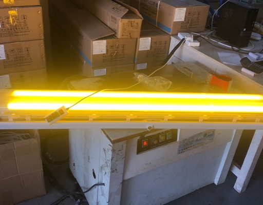 Daya tahan ATEX/IECEx/CNEX Lampu LED Linier Buktinya Led Lampu Industri Kelas IP66 Lampu untuk Daerah Berbahaya Minyak & Gas Pabrik Kimia Pertambangan Fasilitas Laut Desain hemat energi mengurangi