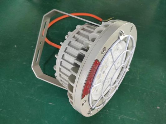 Lampu Teluk Tinggi LED Tahan Ledakan Datar 5000k ATEX Tahan Air 120W Ip66