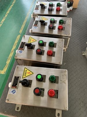 Zona Berbahaya 1 2 21 22 Panel kotak tahan ledakan IP66 Tingkat perlindungan WF2