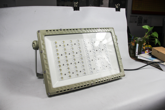 Lampu Jalan LED Anti Ledakan 250W | Bersertifikasi ATEX CNEX untuk Aplikasi Berbahaya Zona 1 Zona 2