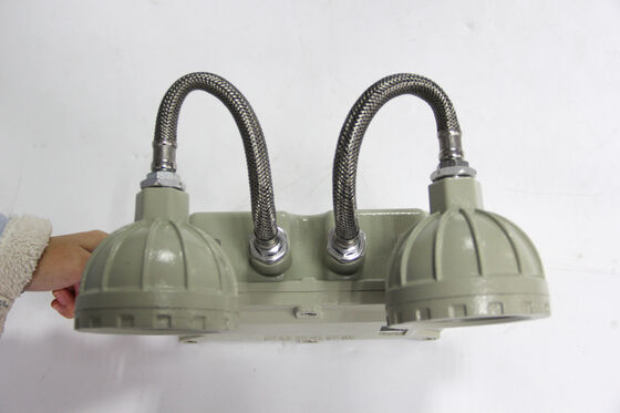 Tanda Keluar Darurat LED IP66 220v Isi Ulang Kaca Tempered Paduan Aluminium Durasi 3 Jam