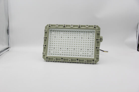 Jaminan 5 tahun Lampu Industri Efisiensi Energi Tinggi Ip66 140lm/W Lampu Led Buktinya Led Floodlight