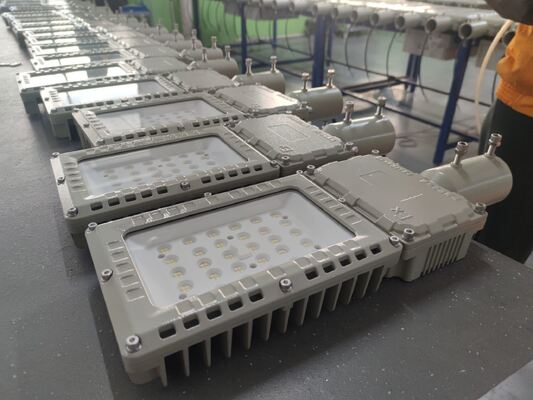 ATEX IECEx Zona 1 & 2 Disetujui 50-240W Lampu banjir LED Lokasi Berbahaya, IP66, 140lm/W, Garansi 5 Tahun