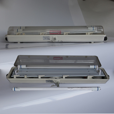 Lampu tabung LED tahan ledakan dan tahan api 2x36W untuk daerah berbahaya. ABS Housing. Efisiensi 115 lm/W.