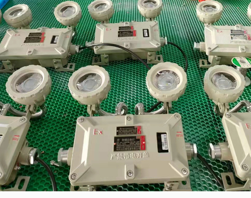 Lampu darurat tahan ledakan yang dipasang di dinding dengan 1CCT80 Mins waktu darurat yang digunakan untuk area industri