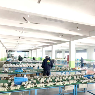 Lampu High Bay Tahan Ledakan Mount Flange Bersertifikasi ATEX IECEx RoHS Untuk Area Berbahaya