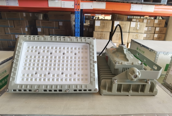 150w Ip66 dan 130lumen / Watt Led Lampu Banjir Proof Led untuk Zona1,2&amp; Zona21,22