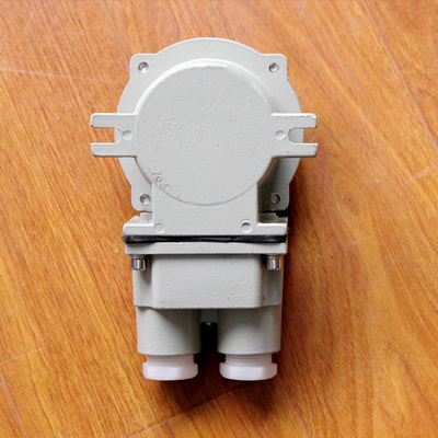 Tingkat perlindungan yang tinggi Switch anti ledakan IP65 Tegangan 220V/380V